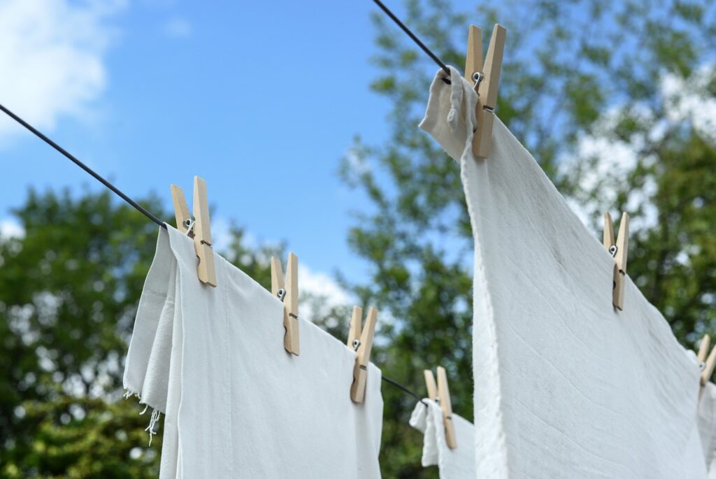 white, laundry, hanging-3395699.jpg